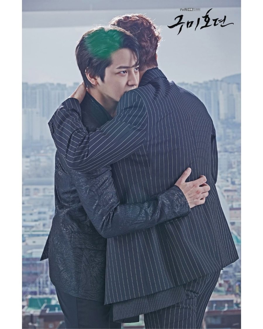 La historia del Zorro de Nueve Colas | El anime traspasado a Live